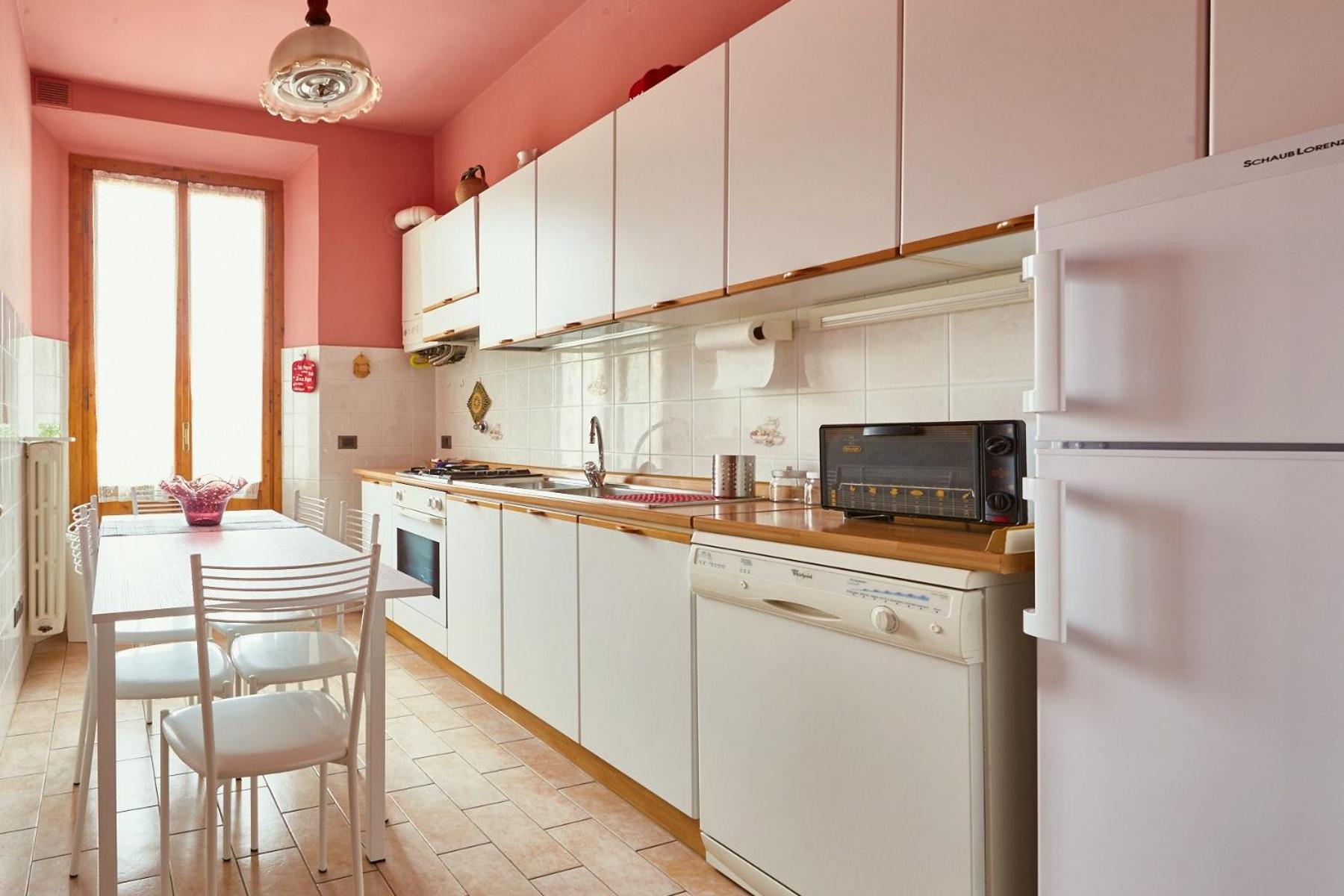 Sweet In Apartment